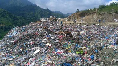 काठमाडौंको फोहोर फ्याल्ने सिसडोलमा निःशुल्क स्वास्थ्य शिविर